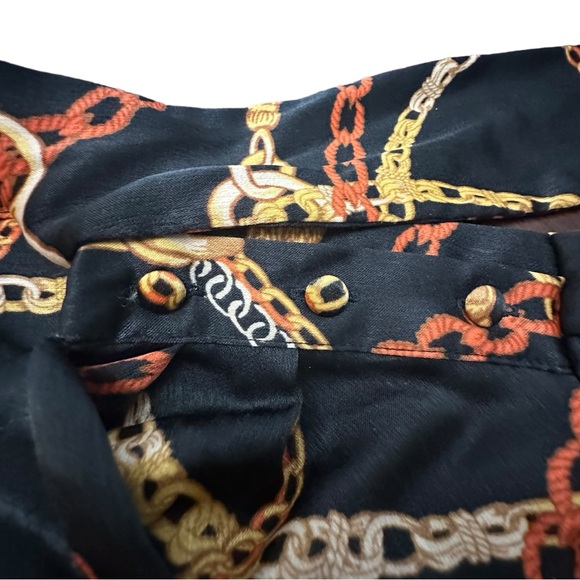 WORTHINGTON BRAND CHAIN PRINT BLOUSE W/3 BUTTON NECKLINE AND ATTACHED TIE. - Picture 9 of 16